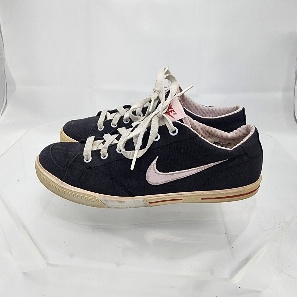 Nike Big Kids Girls 6.5 Y/39/8 Capri lll Canvas Black/Pink Skateboard Sneakers
